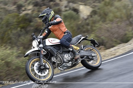 Ducati Scrambler Desert Sled 2017 005