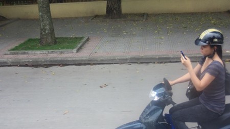 Los jóvenes italianos prefieren la moto a un Smartphone