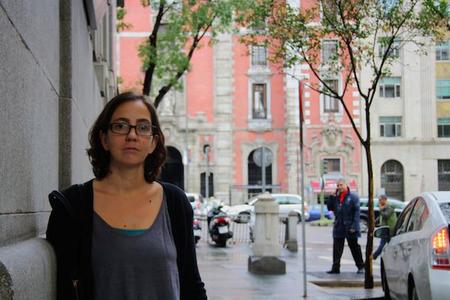 “Para poder actuar como personas autónomas necesitamos primero ser cuidados y sostenidos”. Entrevistamos a Carolina del Olmo.