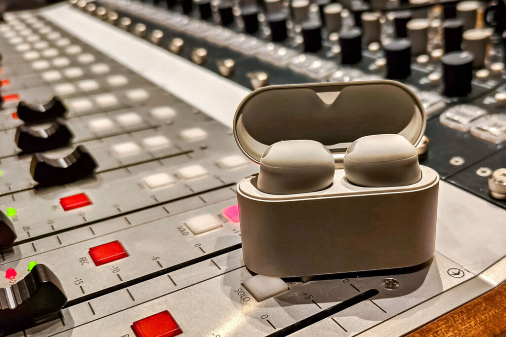 La alternativa a los AirPods Pro 3 se escuchan de escándalo, tienen buena batería y una gran cancelación de ruido 