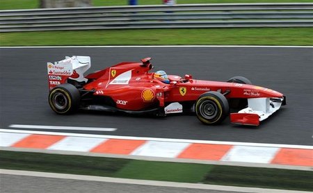 GP de Hungría F1 2011: Fernando Alonso vuelve a subirse al podio por cuarta vez consecutiva