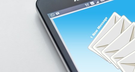 Al redactar un email, evita las emociones