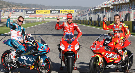 Gabor Talmacsi 125 Casey Stoner 500 Jorge Lorenzo 250 Campeones