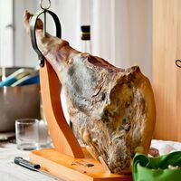 Ni Carrefour, ni Mercadona: El Corte Inglés tiene hoy el ibérico de bellota Cinco Jotas, por 70 euros menos