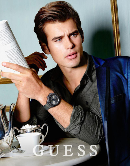 Matt Trethe protagoniza la nueva campaña de relojes de Guess