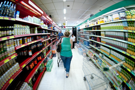 La confianza de los consumidores se hunde, toda la información 