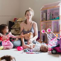 Una madre muestra lo que se aparenta y lo que es en realidad  su lucha contra la depresión postparto