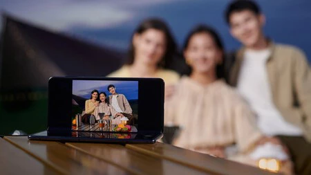 Huawei Mate X5 フレックスモード Xs の集合写真
