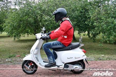 Vespa S 125 ie, prueba (conducción en ciudad y carretera)