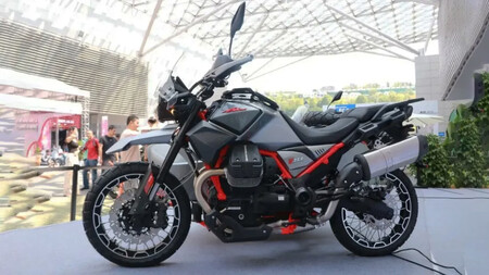 Motoguzzi China 4 2023