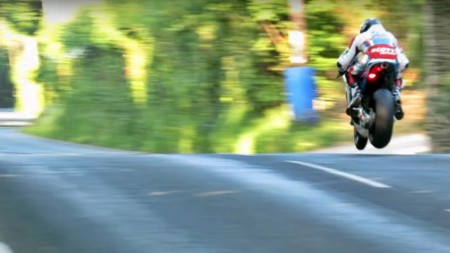Así vuelan Bruce Anstey y la Honda RC213V-S en el IOMTT 2016