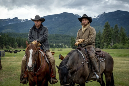 Kevin Costner y Luke Grimes en 'Yellowstone'