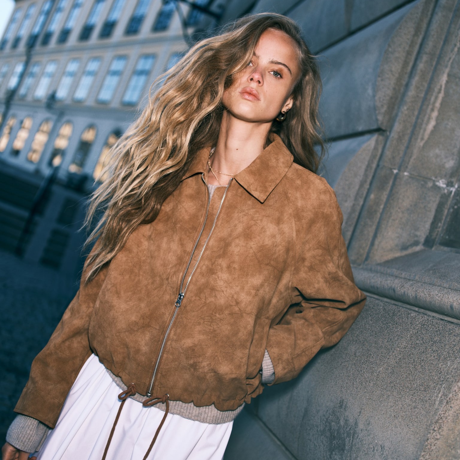 Cazadora en tejido cepillado

