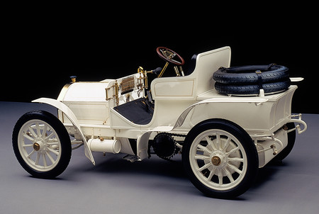 Mercedes Benz 1900 3