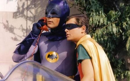 KAPOW!: Adam West, el Batman de los sesenta, vuelve al personaje en LEGO Batman 3