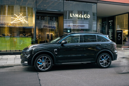 Esta marca no "vende" coches. Y sin embargo su único modelo es un superventas