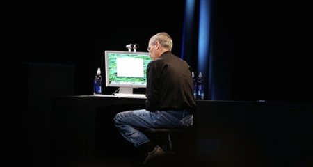 Steve Jobs: "No quiero que descendamos a una nación de blogueros"