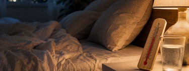 Dormir con calor no es solo incómodo: el dormitorio puede estar saboteando tu descanso sin que lo notes