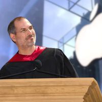 Steve Jobs cuenta con un archivo oficial en línea y ahora puedes acceder a su mítico discurso de graduación en HD 