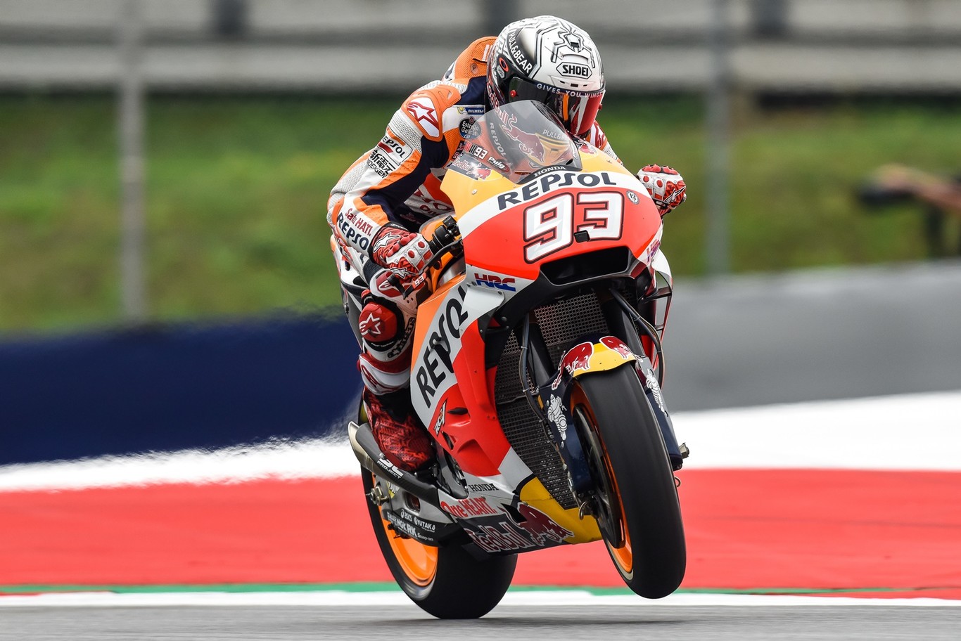 Pole para Marc Márquez en Austria con las dos Ducati oficiales al acecho