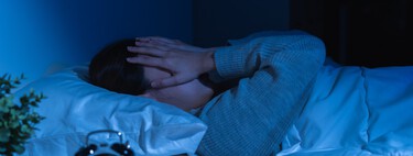 Achávamos que esse hábito noturno causava apenas cansaço, mas estávamos errados: a ciência revela a ligação bizarra do sono ruim com o Alzheimer