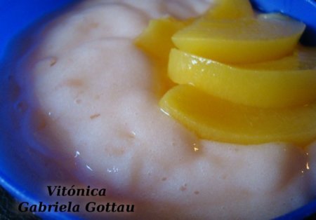 Mousse de melocotón. Receta saludable