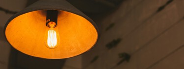 Las tarifas de la luz más baratas para empezar marzo de 2026 ahorrando: así queda la PVPC con respecto al mercado libre 