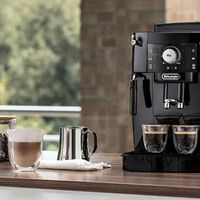 Café nivel barista en casa y sin gastar mucho con esta cafetera superautomática De'Longhi