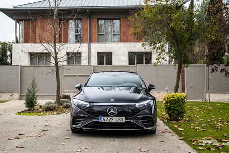 Mercedes EQS