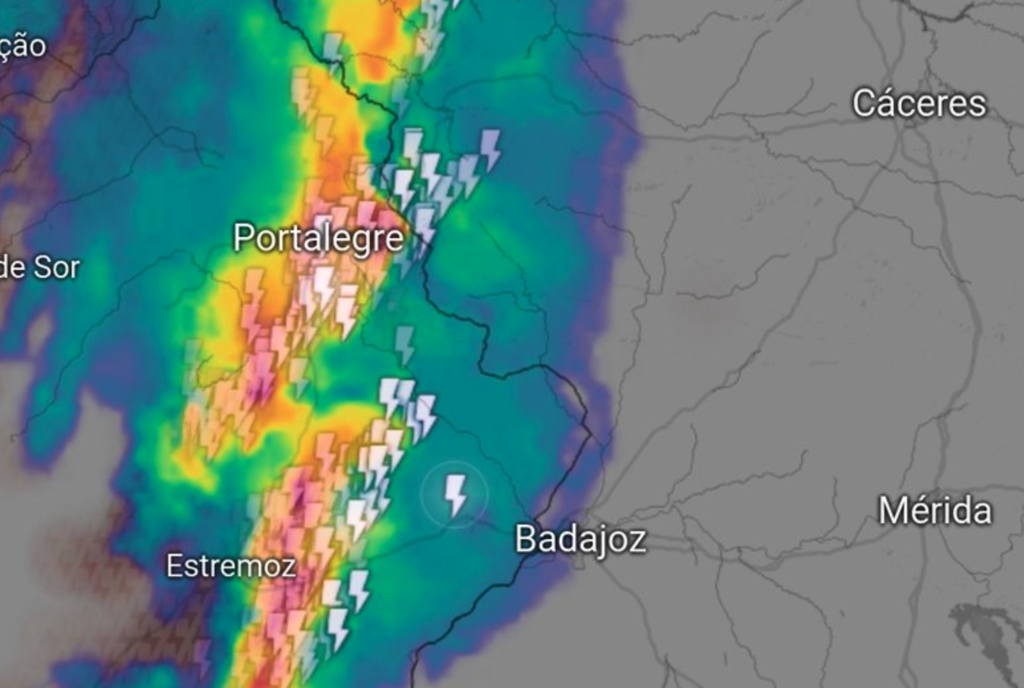 30.000 rayos, avisos naranjas y fenómenos severos: no lo llames 'línea de turbonada', llámalo 'nueva normalidad'