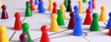 No es cosa tuya, tus amigos probablemente sean más populares que tú: es la paradoja de la amistad