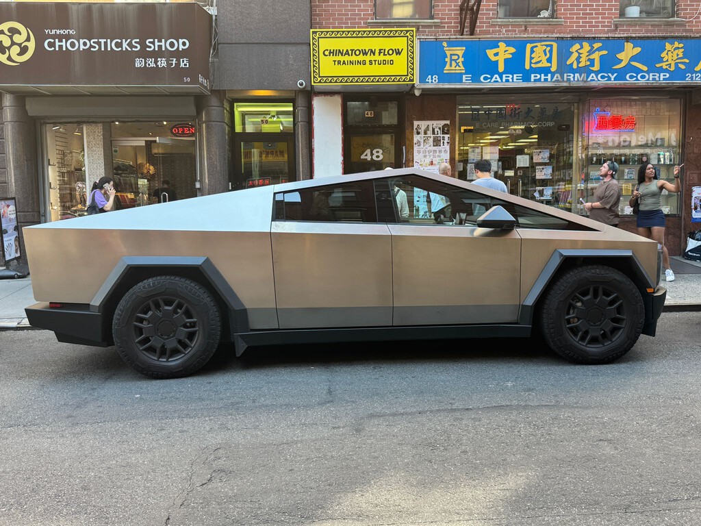 Las ventas del Cybertruck son tan malas que Musk ha empezado a comprarlos él mismo 