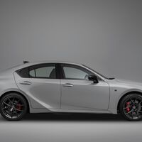 Lujoso sedán japonés con motor V6 y tracción trasera en México. Acaba de estrenar diseño y ahora tiene versión deportiva 