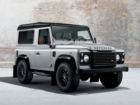 Land Rover Defender 90 Black Pack