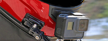 Una multa por llevar una cámara GoPro instalada en el casco vuelve a abrir el debate, pero esto es lo que dice la ley
