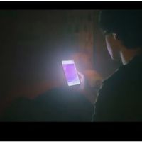 "¿Regalarías tu vida a cambio de un teléfono móvil?": la campaña 'Mi vida es tuya' sobre la dependencia al móvil de los adolescentes