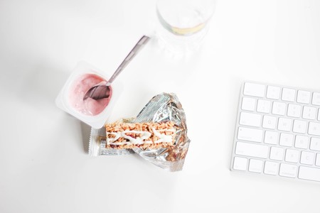 Nueve productos que solemos incluir en la dieta para adelgazar y que pueden hacer que engordes