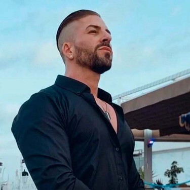 "Están escurriendo el bulto para no pagarme": Labrador carga contra 'La casa de los gemelos', desvela su caché y advierte con acciones legales