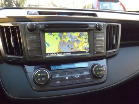 Adiós a perderte de nuevo. El navegador GPS integrado tiene mil secretos por descubrir