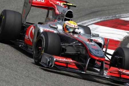 Joan Villadelprat recomienda a Lewis Hamilton que serene su conducción
