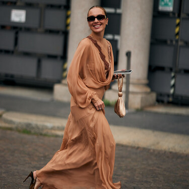 Acaban de llegar a Zara cinco vestidos y tres faldas de nueva colección que puedes comprar hoy y llevar durante los próximos meses 