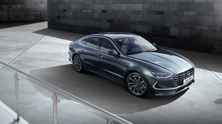 El Hyundai Sonata 2020 adelanta su nueva generación con estas imágenes