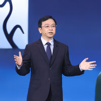 BYD pasa del éxito a la alerta. Su CEO avisa: “China entró en fase de eliminación” 