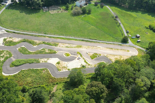 Pista de kart vira alvo de disputa entre vizinhos / Imagem: Change.org