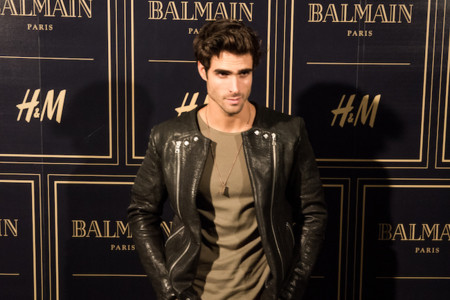 Los chicos también cayeron rendidos a Balmain en la preventa que organizó H&M ayer en Madrid