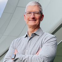 Los cinco consejos de Tim Cook para ser contratado por Apple. No basta con ser "bueno" en algo