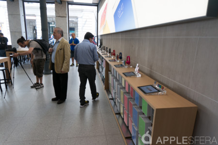 Apple reorganizará sus productos en las tiendas tratando el iPod como un accesorio