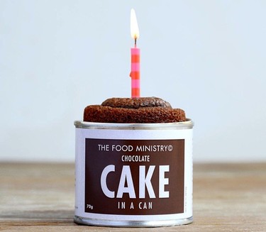 Bizcocho de chocolate en lata para todos, la genial idea de The Food Ministry 