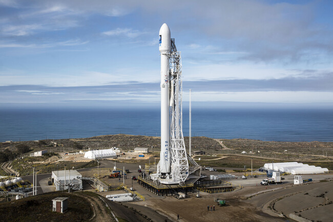Satelite Nuclear Falcon 9