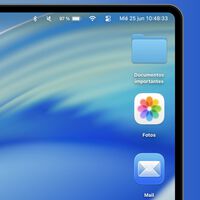 Acabo de descubrir con macOS Tahoe que se pueden poner apps en el escritorio. Y he aprendido una cosa más: las ventajas de tener un dock minimalista